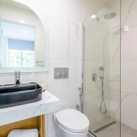 Gk Halepa Luxury Apartment